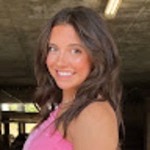 Meet your Posher, Courtney